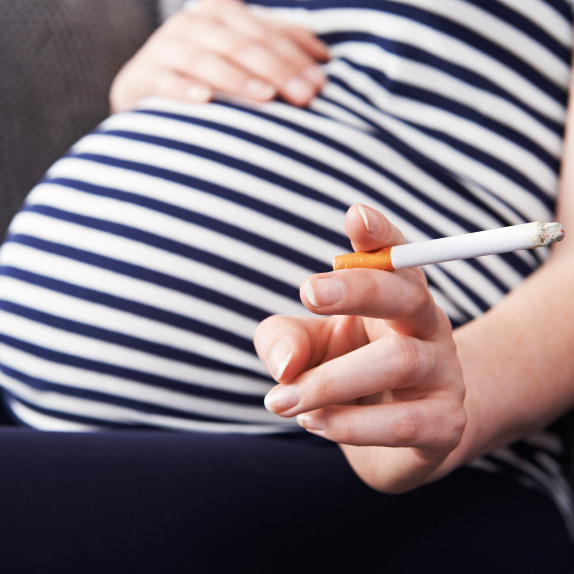 UDITO DEL BAMBINO: a rischio se si fuma in gravidanza